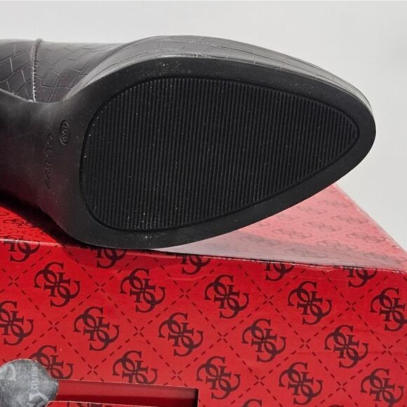 NIB, Guess stiletto heel boots in brown alligator pattern. Size 10 - Picture 7 of 13